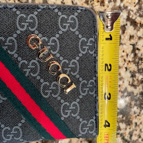 New blue denim wallet in perfect condition. Plenty of space for credit cards. - Picture 2 of 6